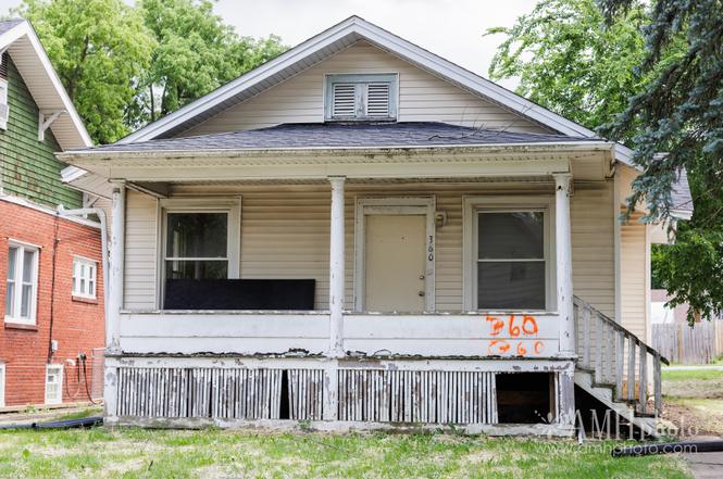 360 S Elm Ave