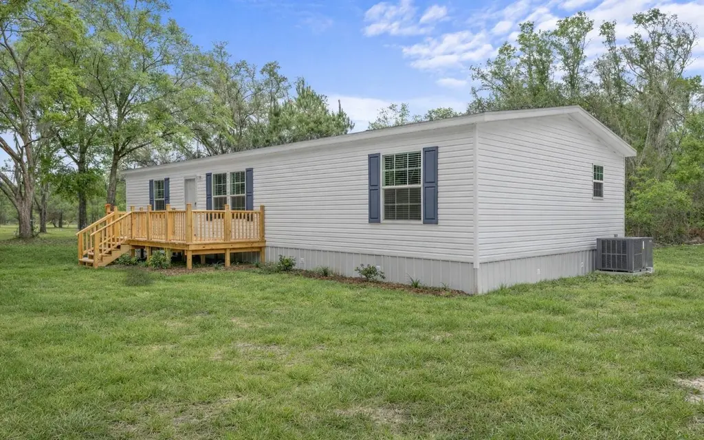 343 NW Ivy Gln