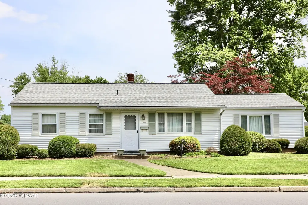 1528 Warren Ave