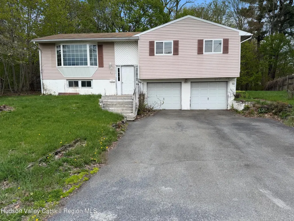 77 Appletree Dr
