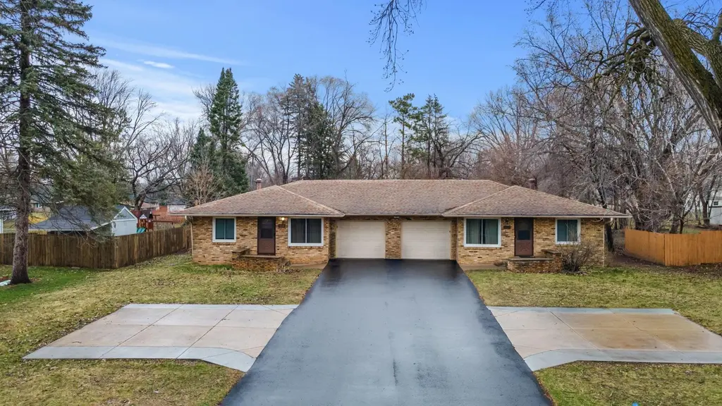 1967 County Road D W