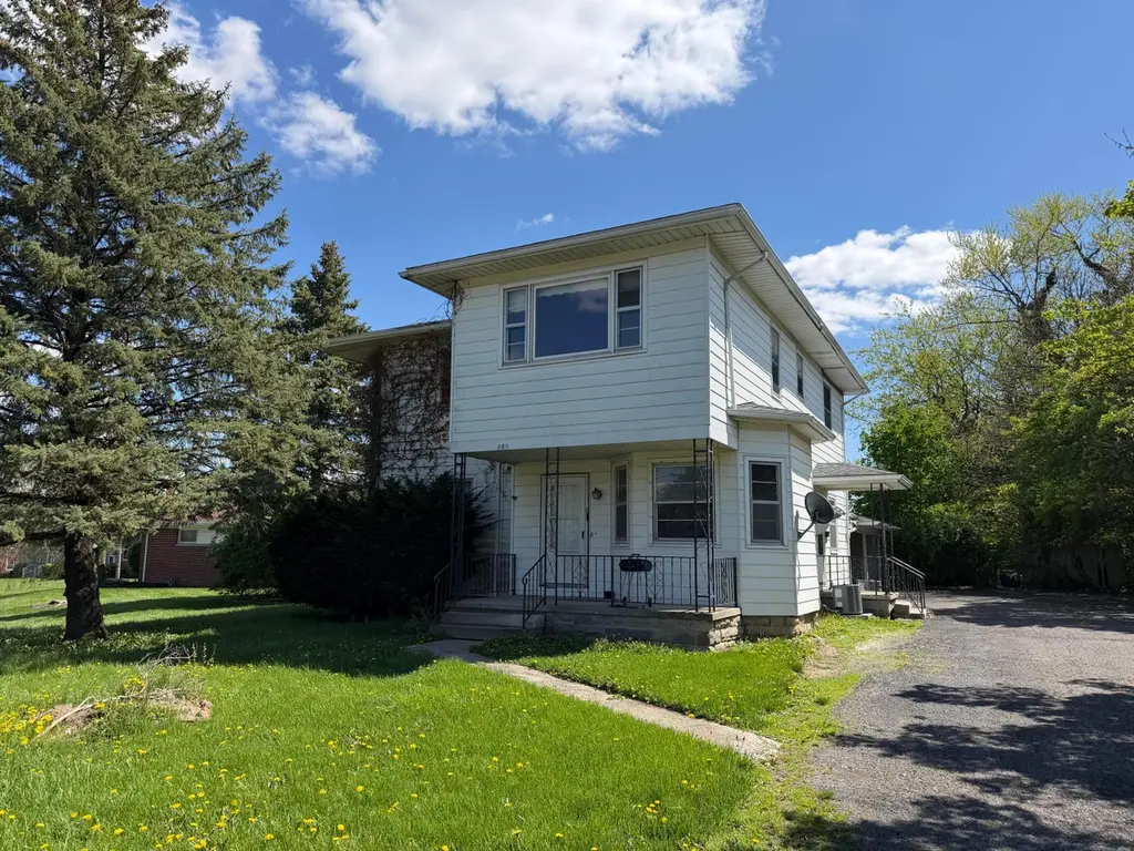 885 Mt Vernon Ave