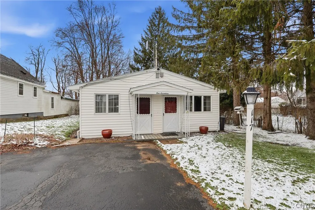 117 Oak Dr