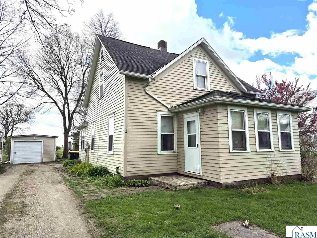 114 SW 1st Ave