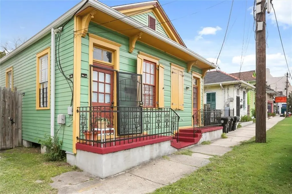 3315 St Claude Ave