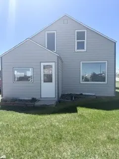 400 Main Ave