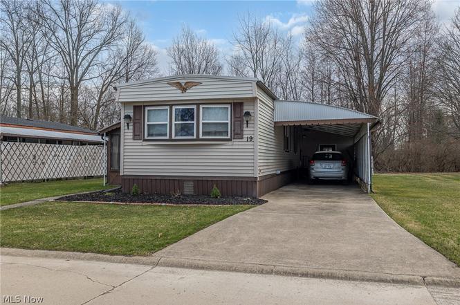 19 Sycamore Dr