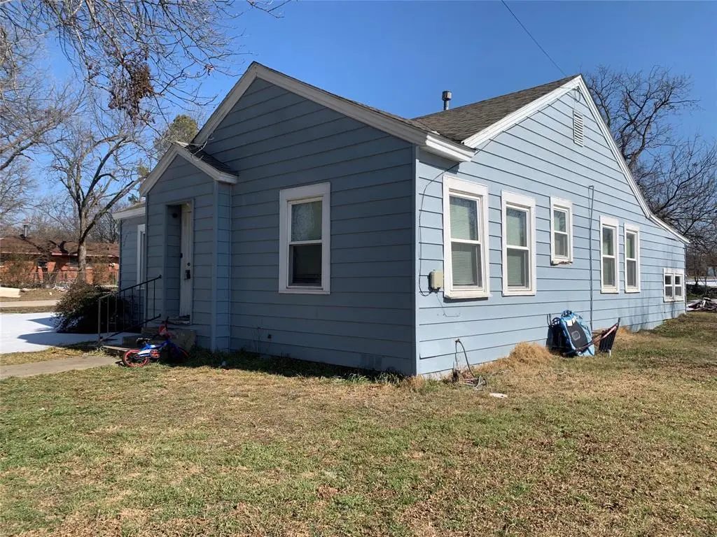 920 Hancock St
