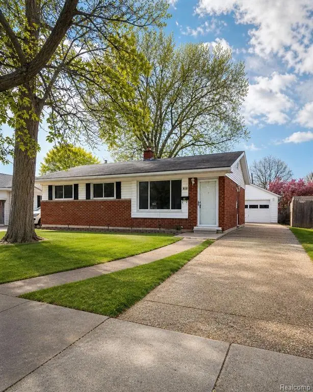 813 Mckeighan Ave