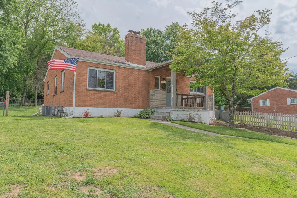 2778 Coral Dr