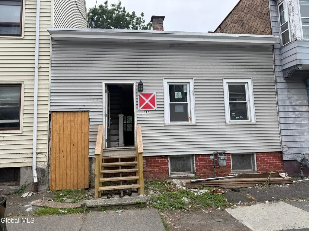 316 Sherman St