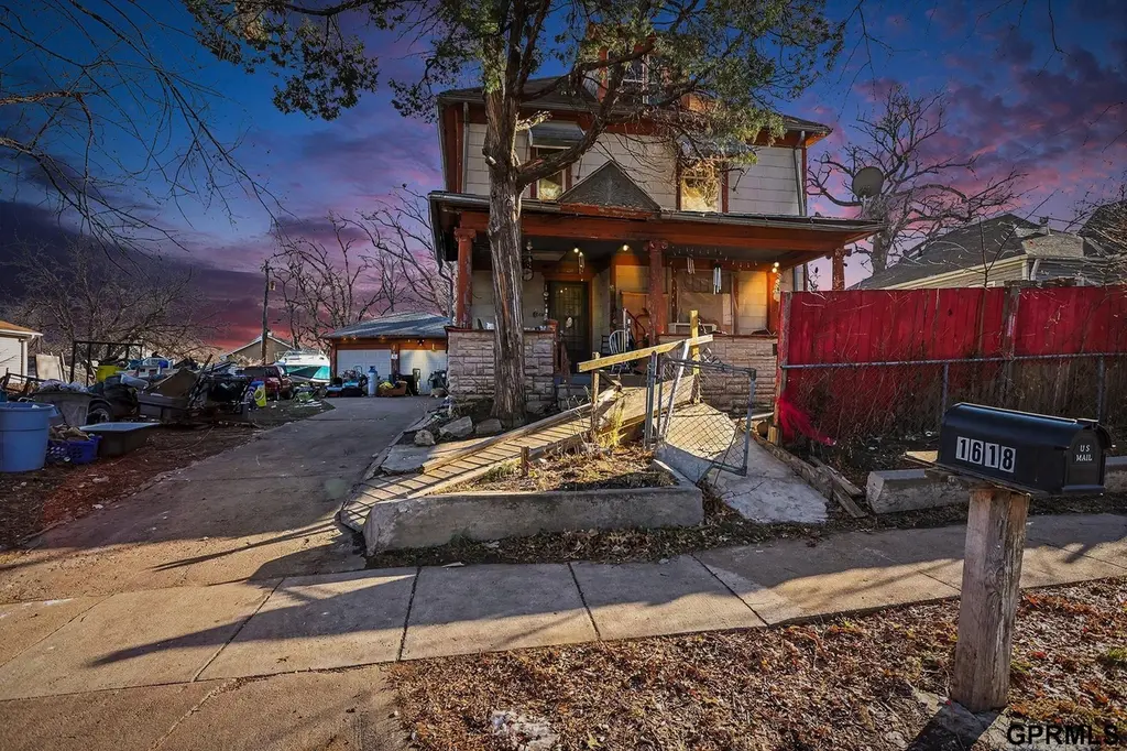 1618 N 28 St