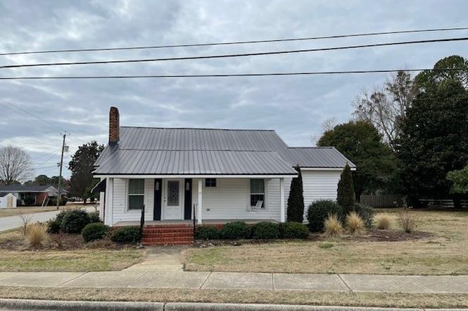 7486 Clinton Rd