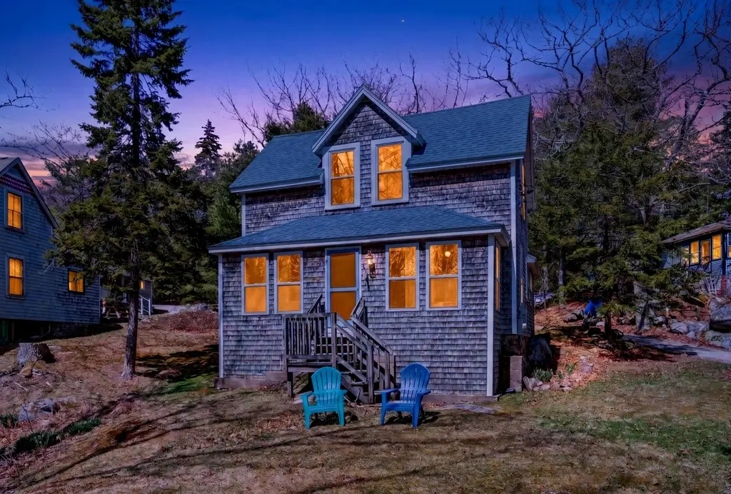 12 Spruce Gum Ln