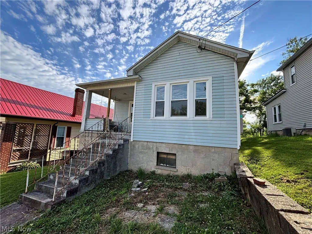 809 Garfield Ave