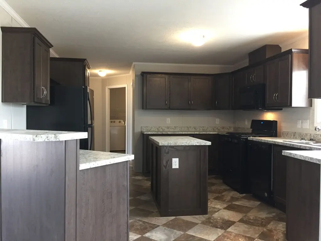 13736 Alabama Dr