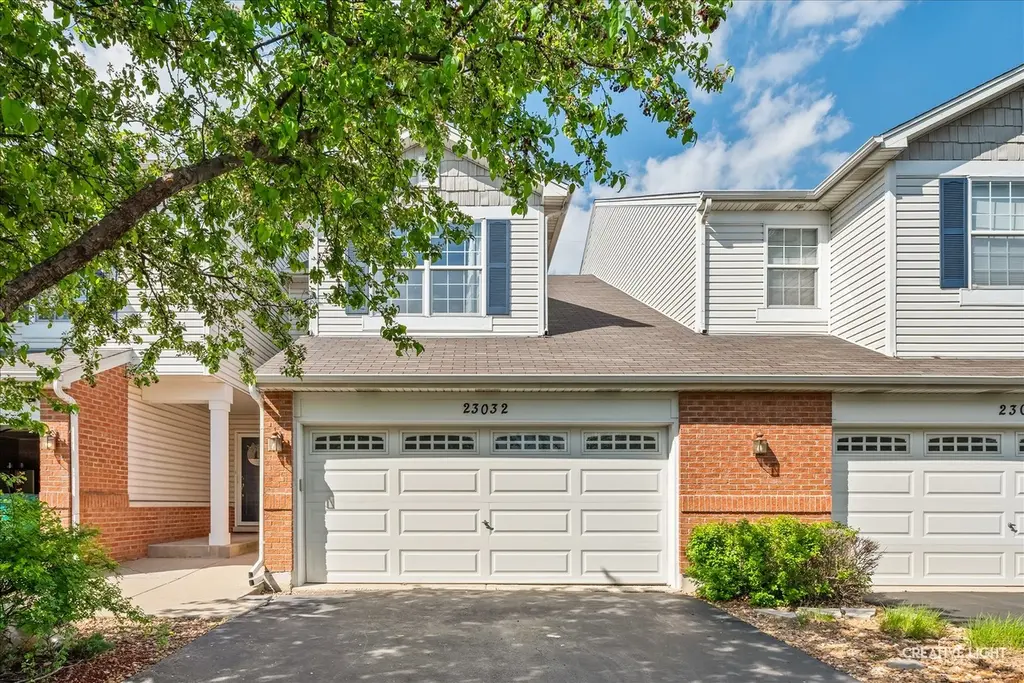 23032 Ironwood Dr