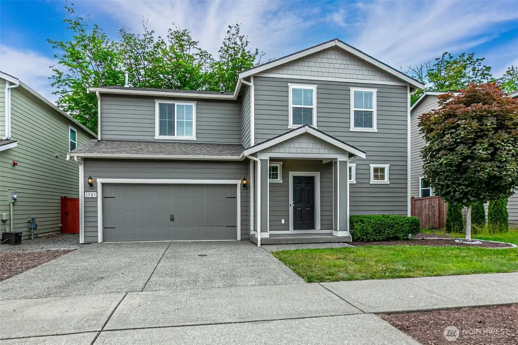 1701 Butler Ct NW
