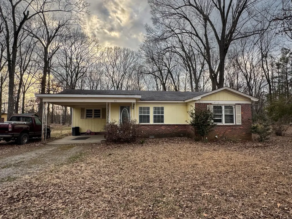 113 Hickory Dr