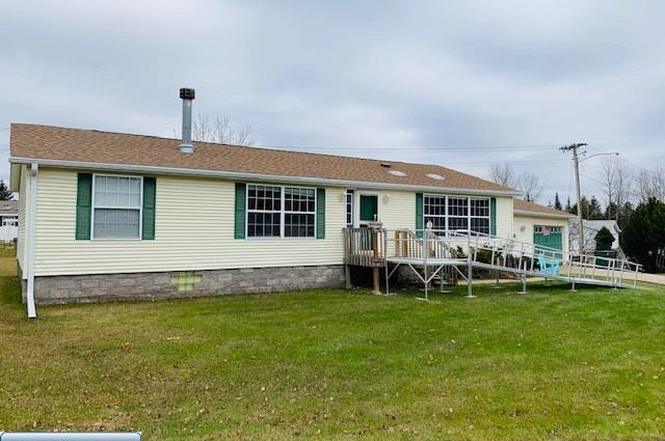 106 Deerwood Dr
