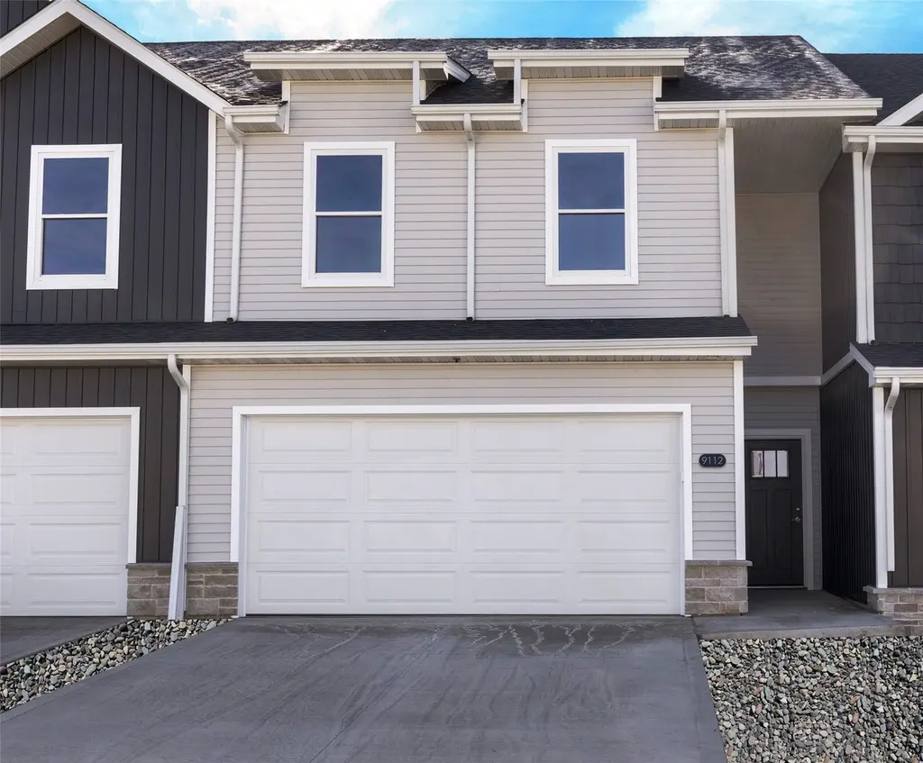 9112 Robinson Dr