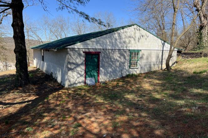 1860 Ford Rd