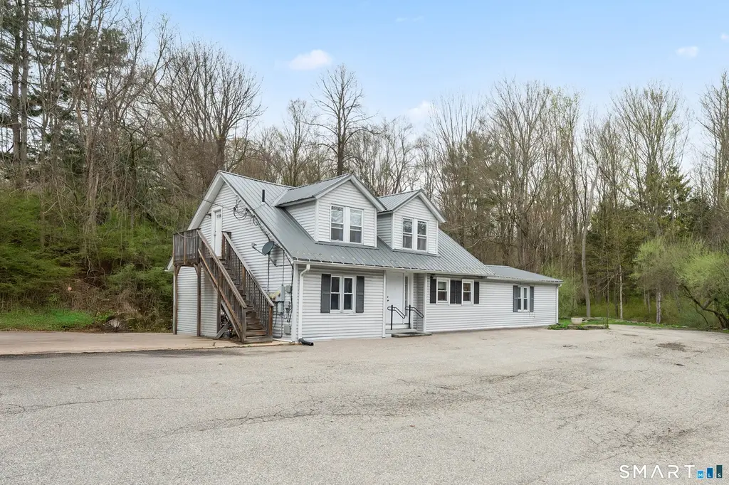 162 Pomfret St