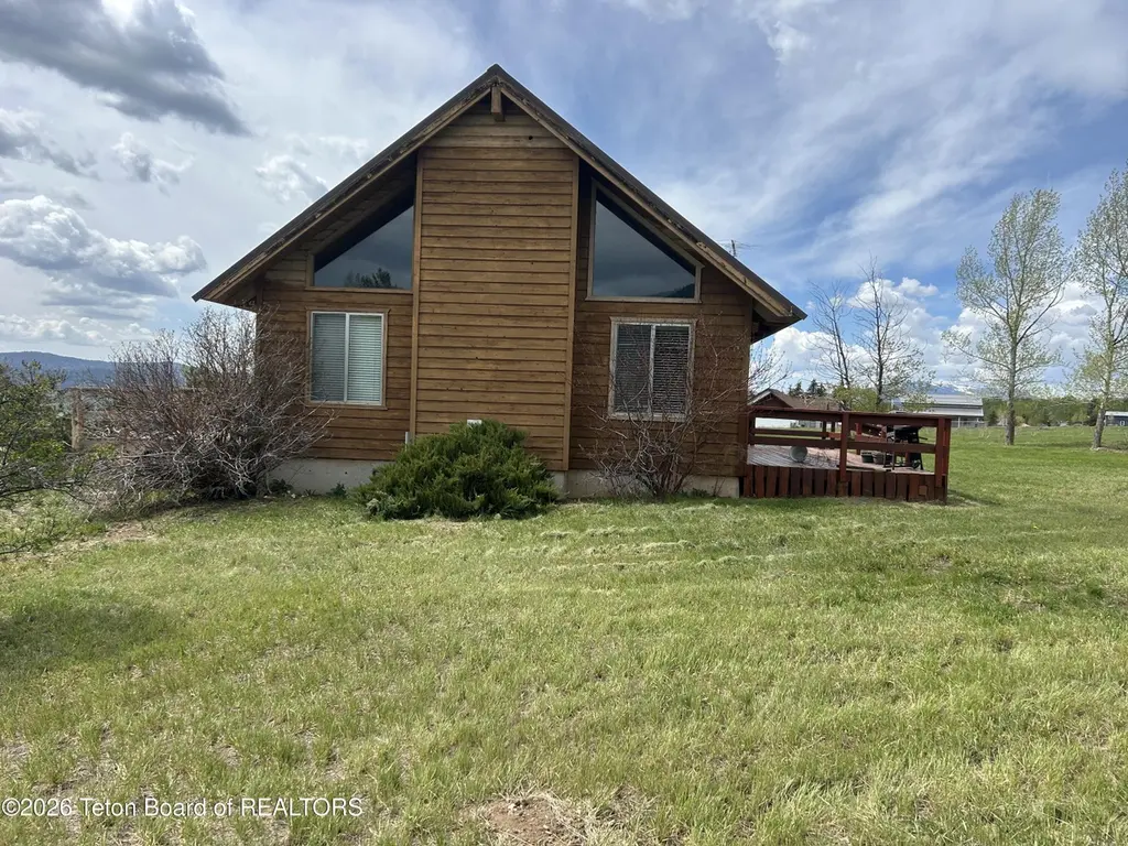 461 Cedar Creek Dr
