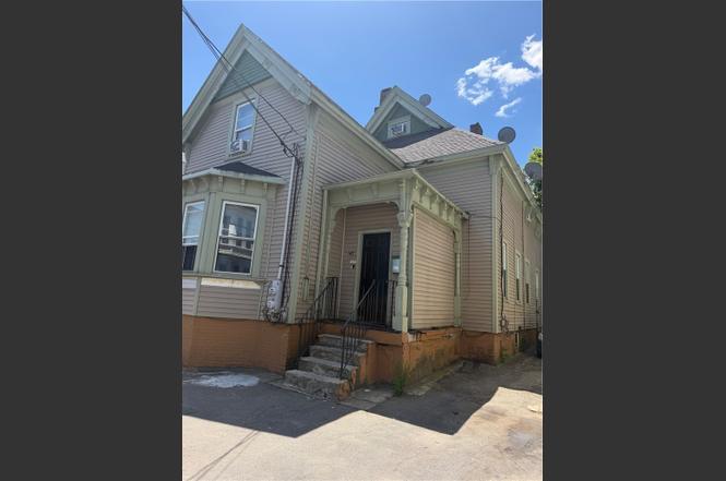 147 Parade St