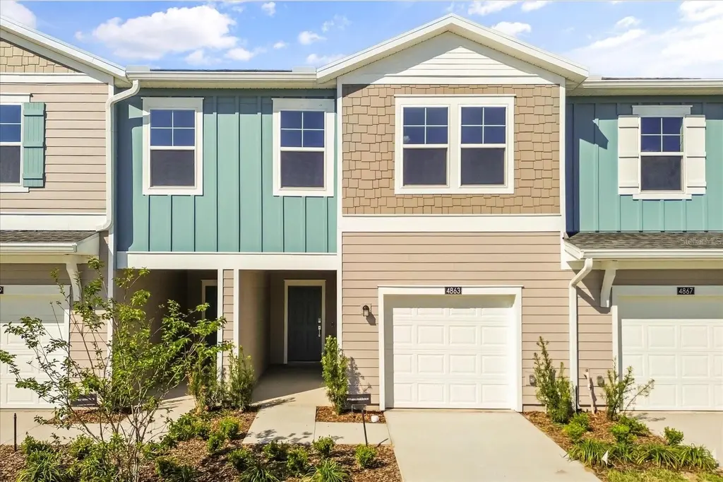 4863 SW 81st Loop