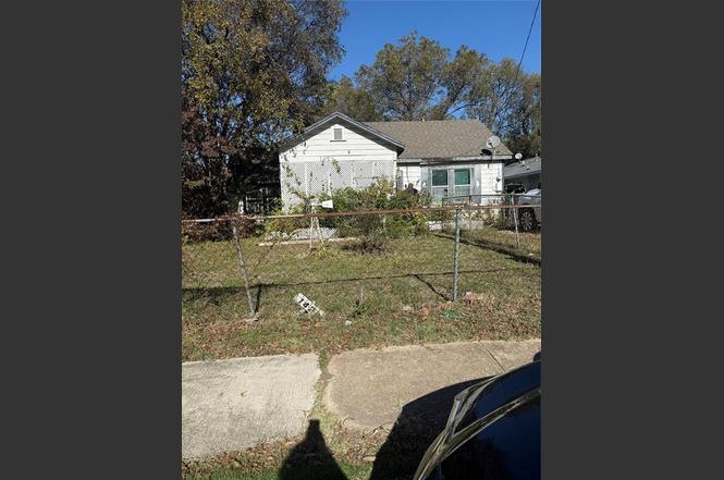 1421 E Ann Arbor Ave