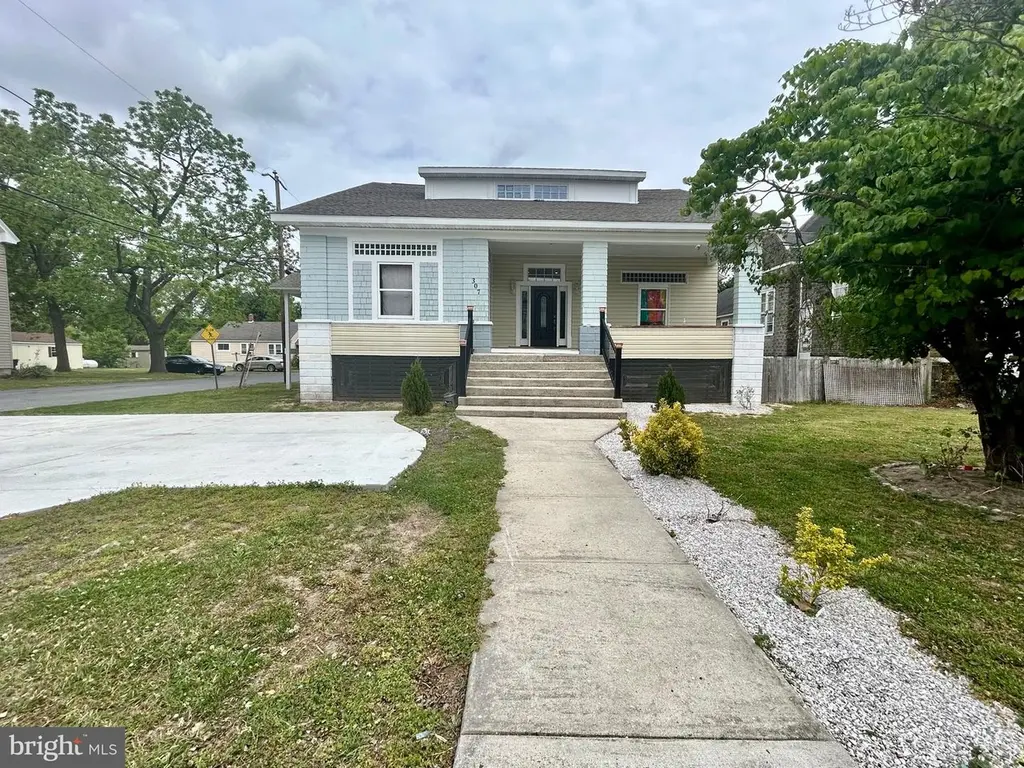 307 S Main St