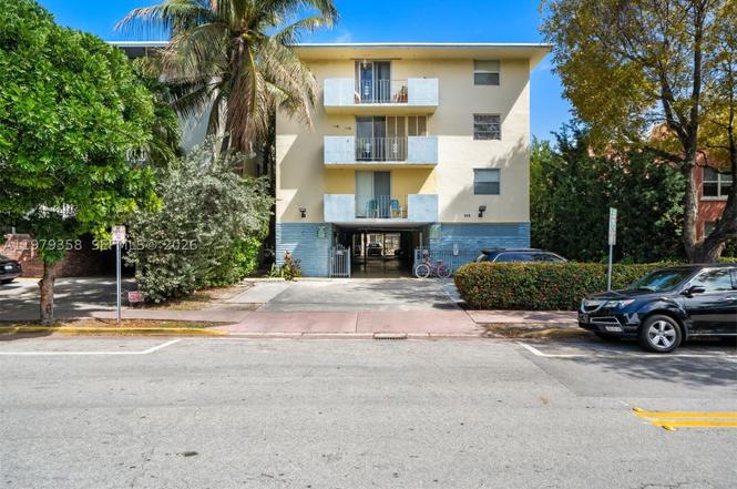 915 Jefferson Ave Unit 2C