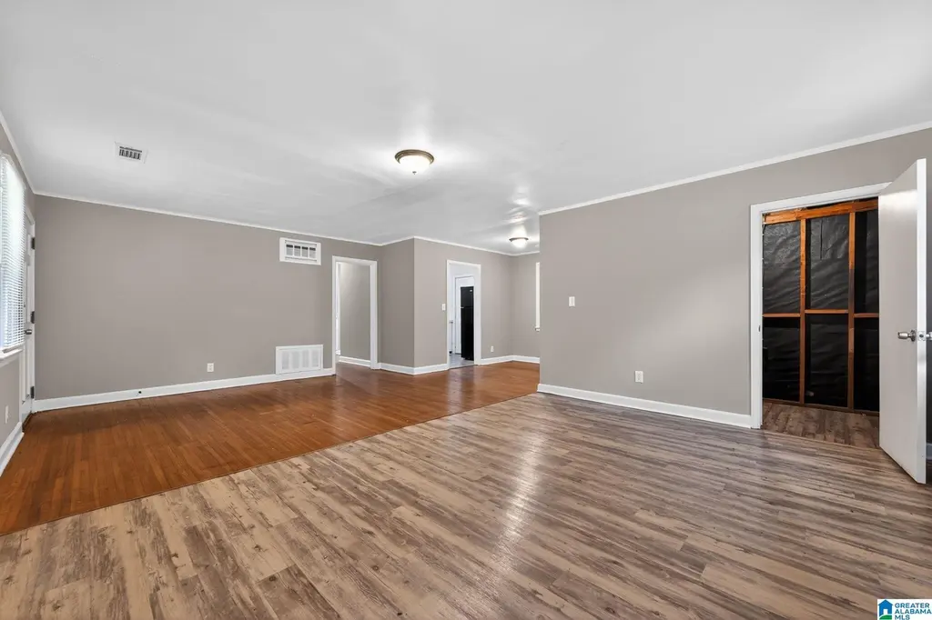 3866 Sherwood Dr