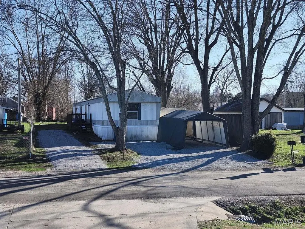 130 M- College Ave