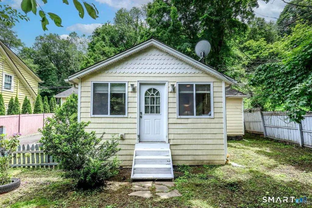 70 Dodgingtown Rd