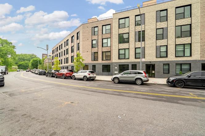 359 Bronx River Ave Unit 1B