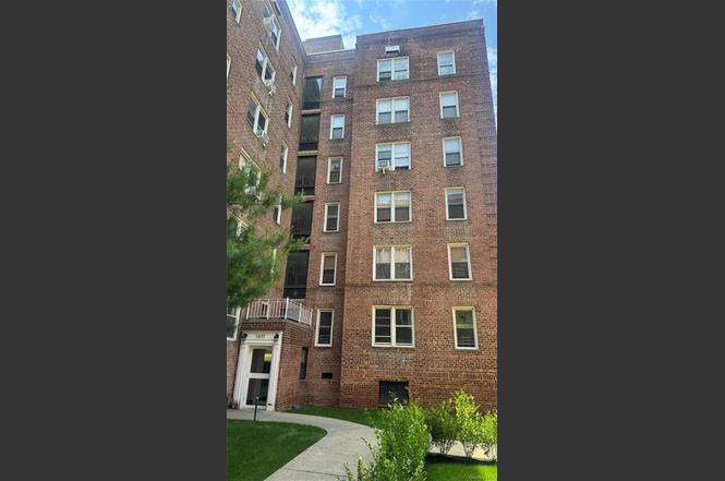 5610 Netherland Ave Unit 1A