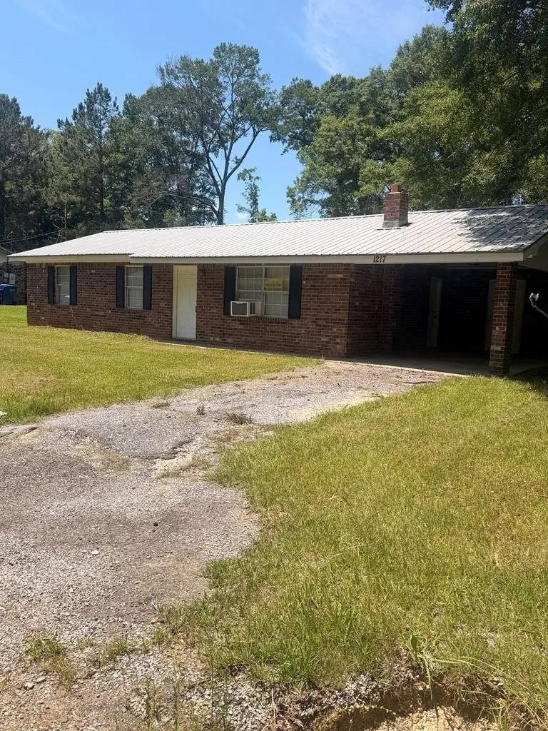 1217 Magnolia Ave