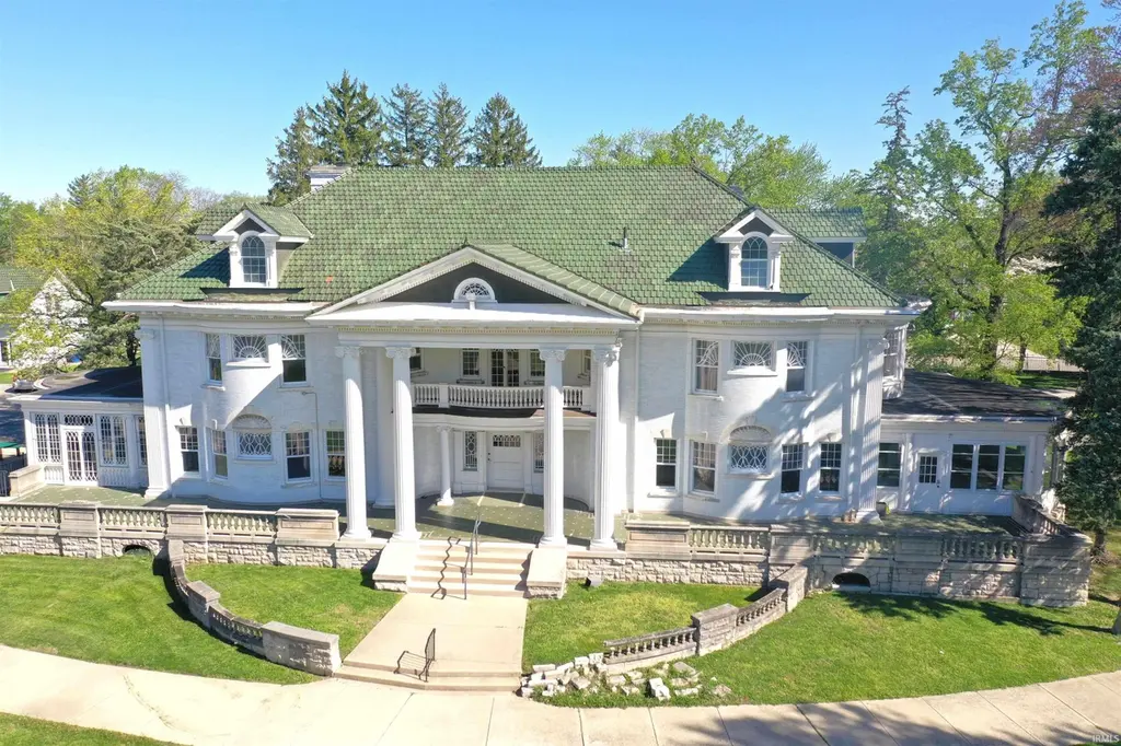 1300 W University Ave