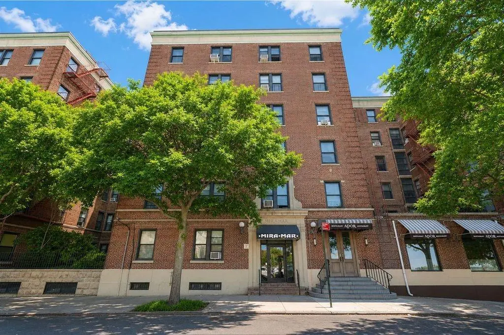3145 Brighton 4th St #211