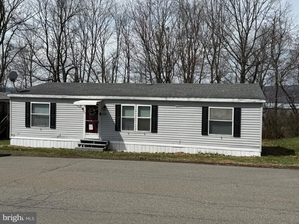 405 West Dr