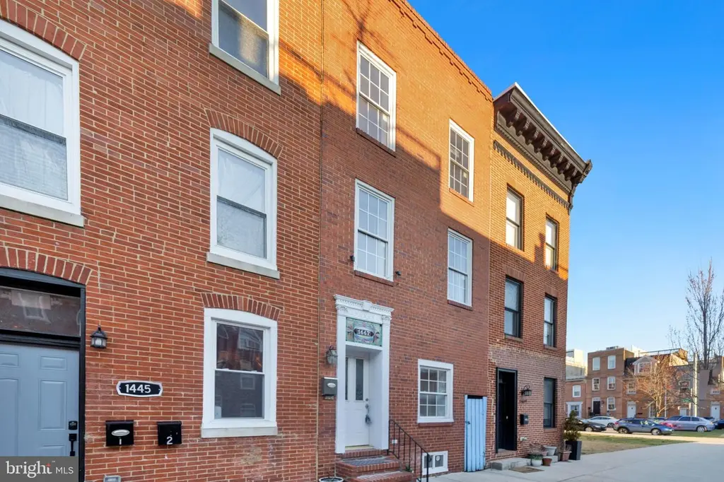 1447 William St
