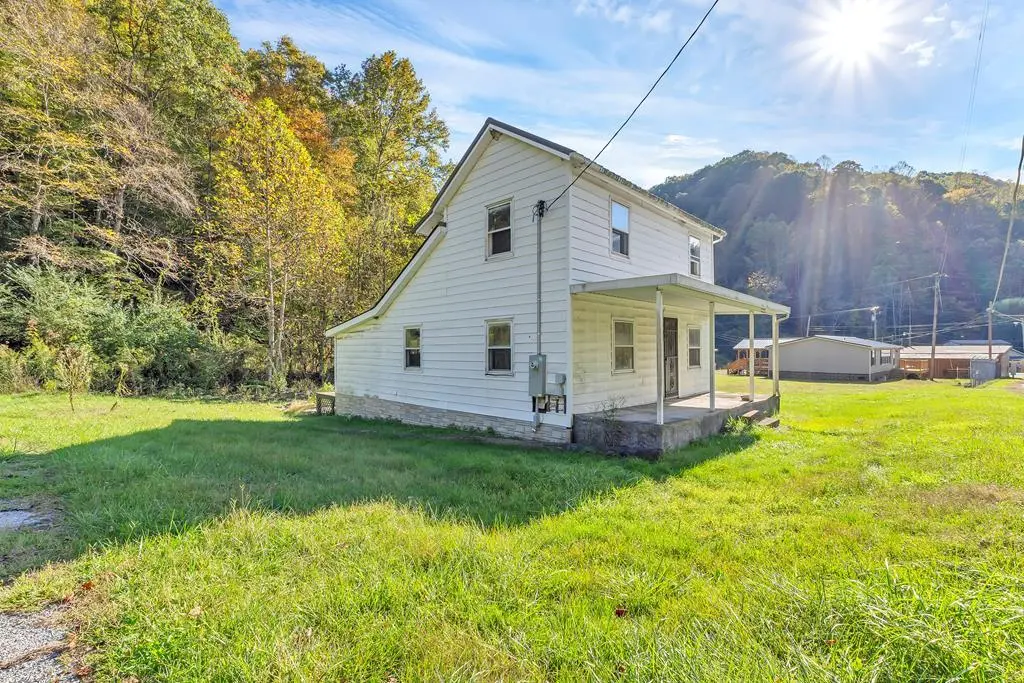58 Brown Bear Hollow Rd