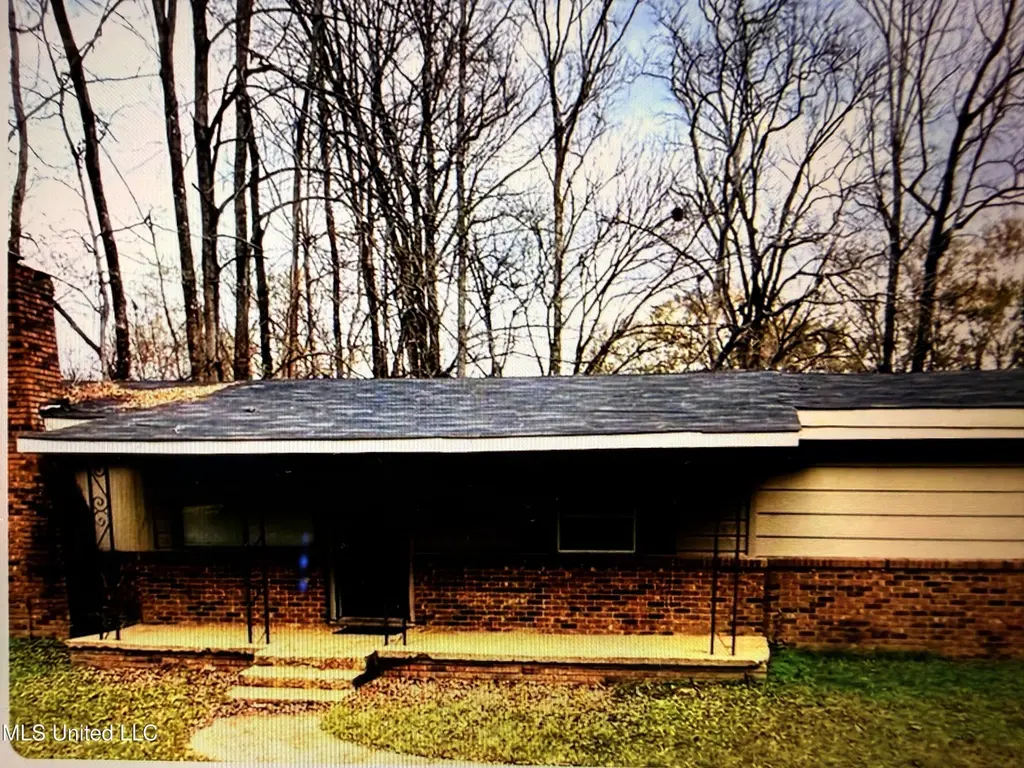 2062 Alyce Dr