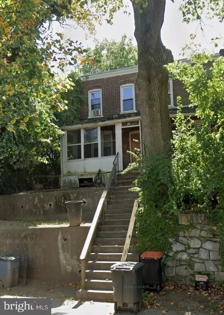 113 E 13th St