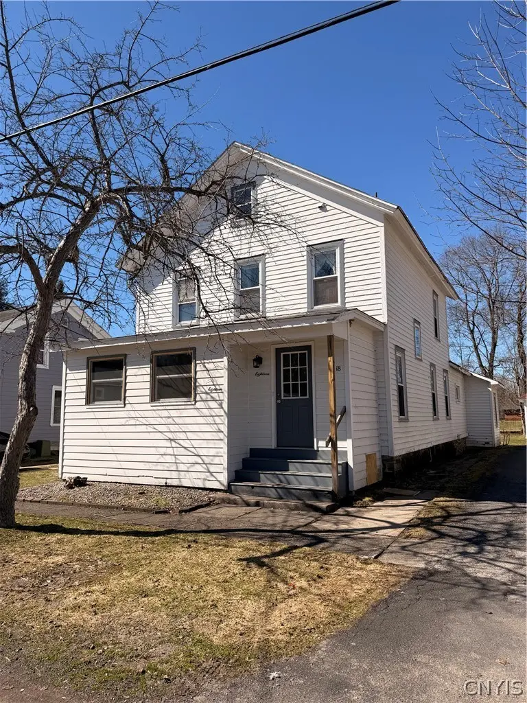 18 White St