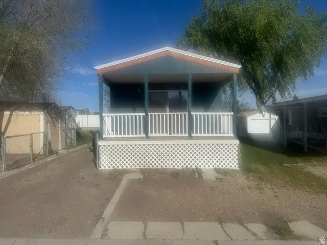 1101 S Carbon Ave #32