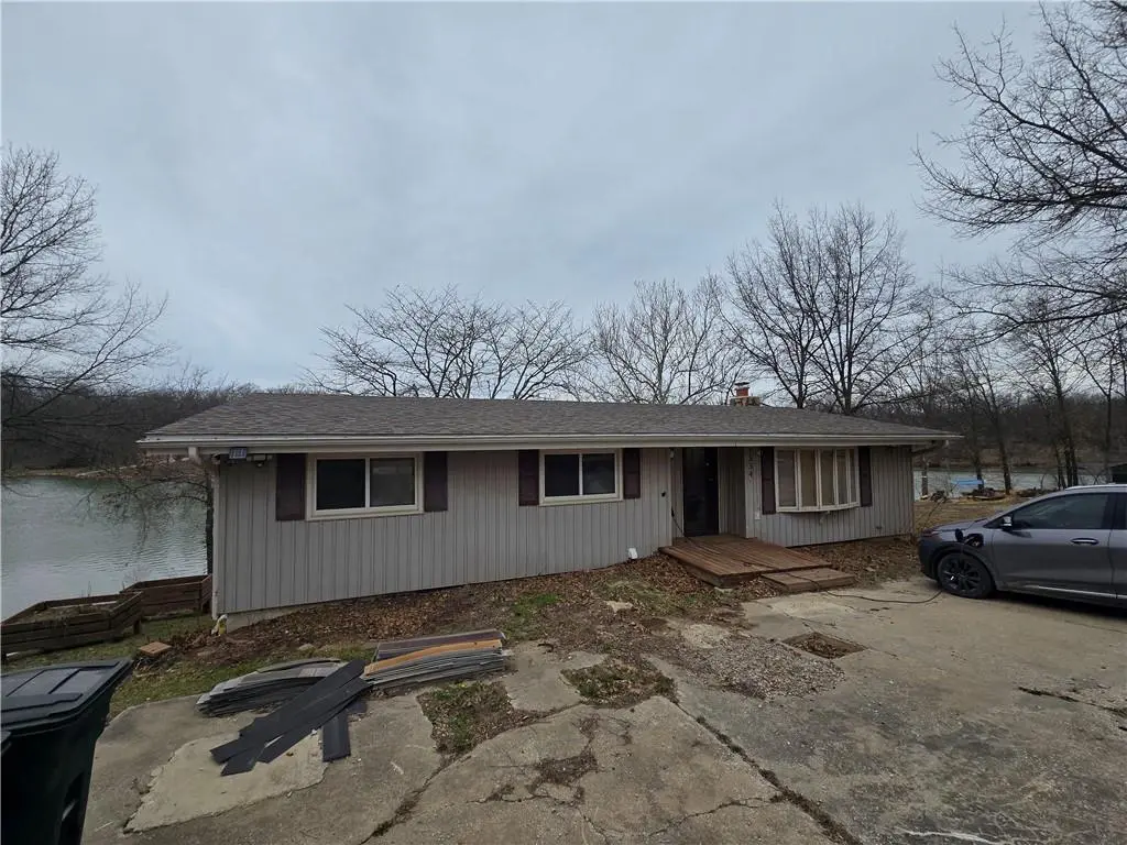 1334 Lakeview Dr N