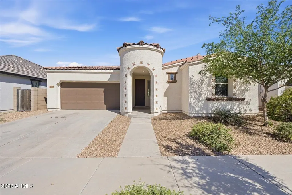 22462 E Camina Plata Ave